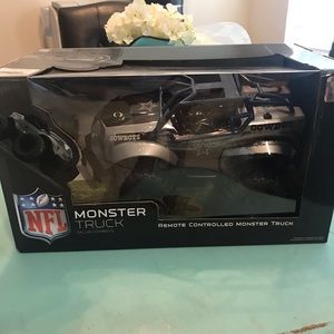 Cowboys remote control monster truck